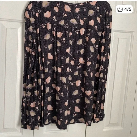 LOFT Black and Pink Floral Blouse - Picture 4 of 5